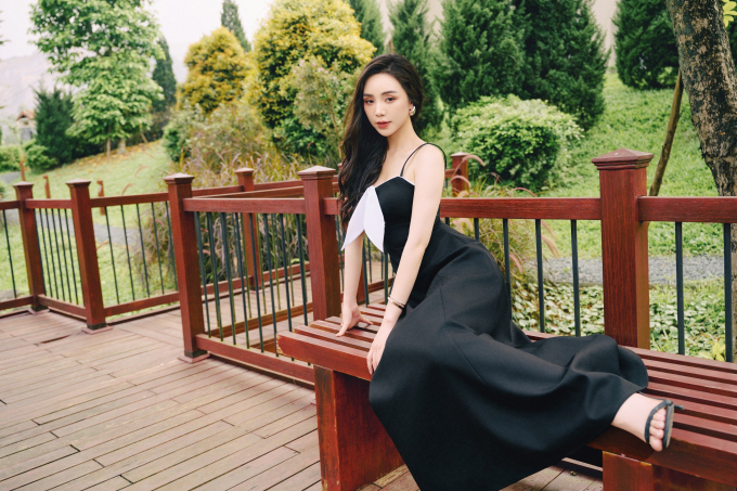 "Nữ chính VTV" Quỳnh Kool gợi ý những mẫu váy liền thanh lịch, sang chảnh từ công sở đến tiệc tùng trong hè này - Ảnh 12. "Nữ chính VTV" Quỳnh Kool gợi ý những mẫu váy liền thanh lịch, sang chảnh từ công sở đến tiệc tùng trong hè này - Ảnh 12.